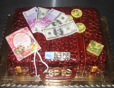 Торт Кожаный чемодан с деньгами